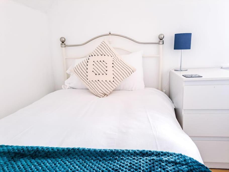 Ferienwohnung 3 Bed Flat Near To Cardiff And Cardiff Bay Exterior foto